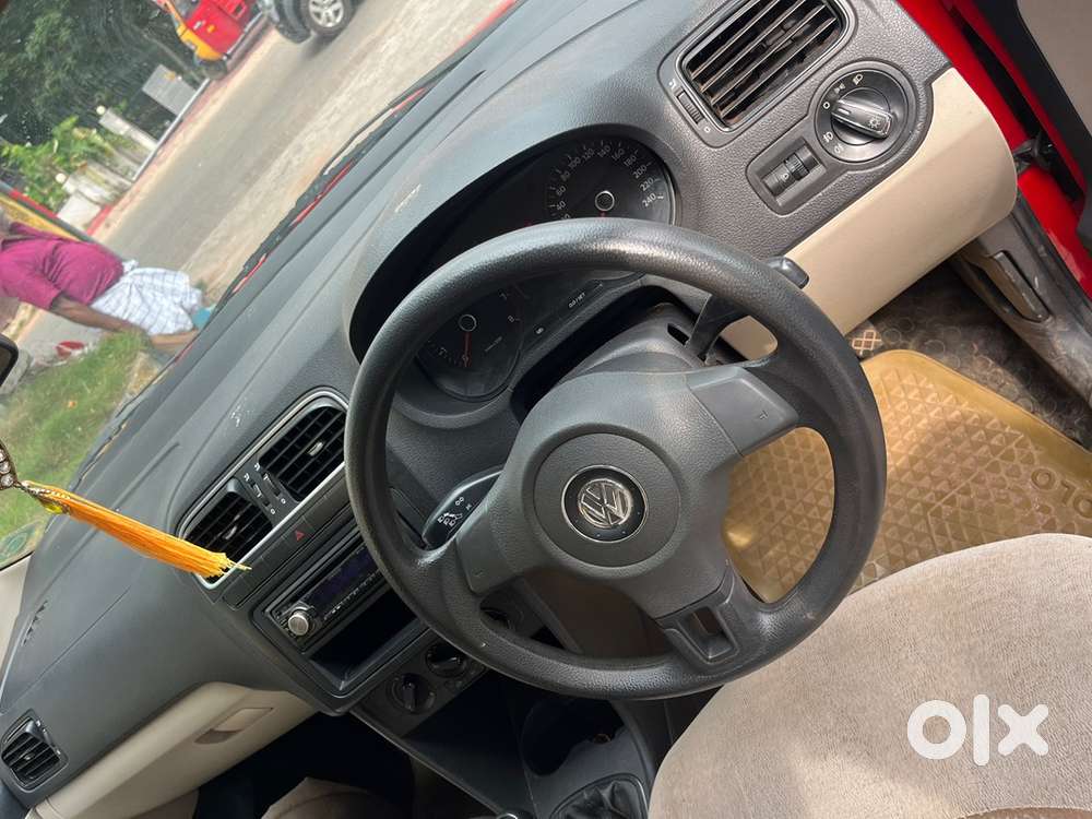 Volkswagen Polo Petrol Manual 2012