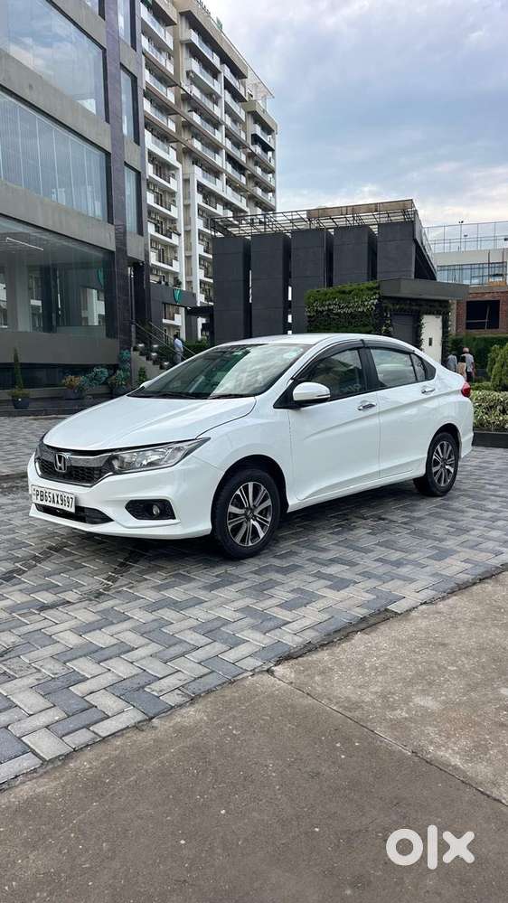 Honda City I-vtec V, 2020, Petrol