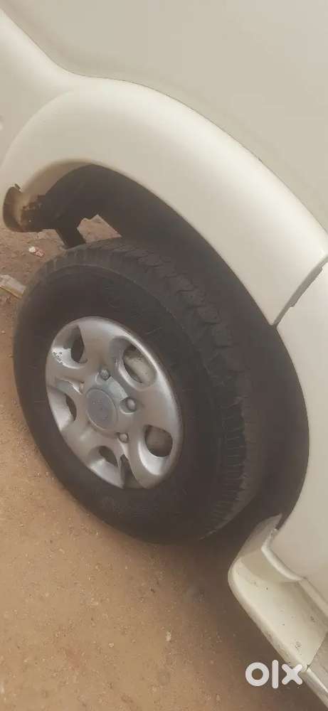 Mahindra Bolero Neo 2013