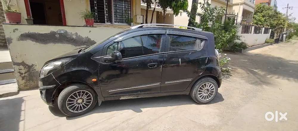 Urgent Sell Car Superb Chevrolet Beat 2011 Petrol 180000 Km Driven