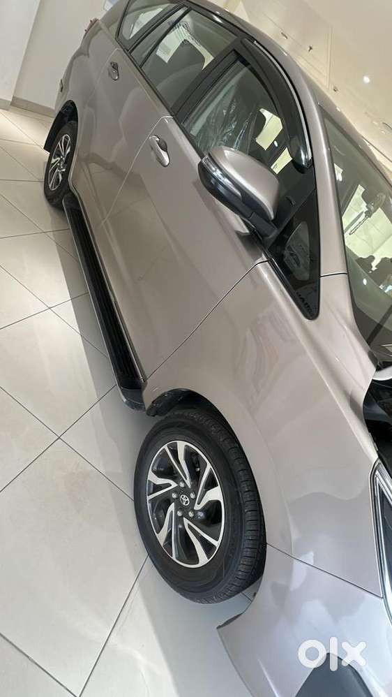 Toyota Innova Crysta 2021 Petrol Well Maintained