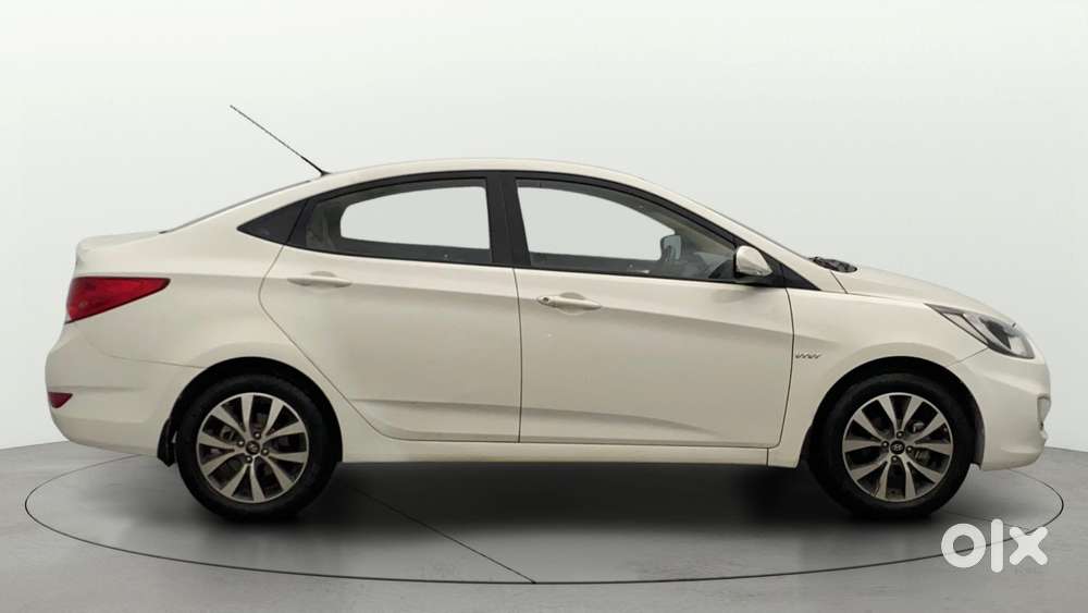 Hyundai Verna Fluidic 1.6 Vtvt Sx, 2014, Petrol
