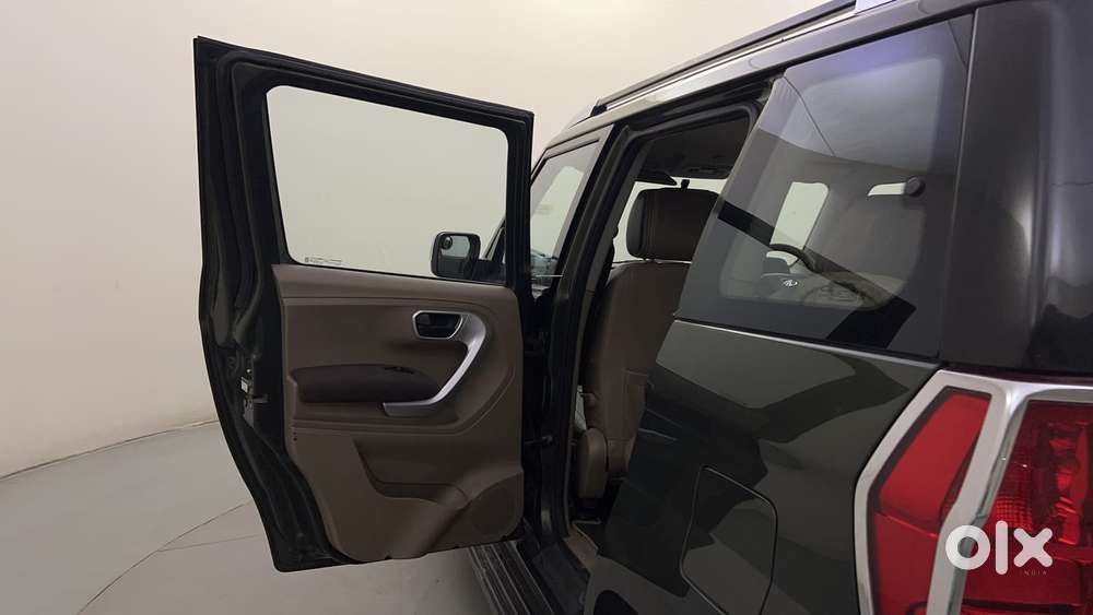 Mahindra Tuv 300 T8, 2016, Diesel