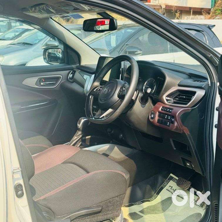 Toyota Urban Cruiser Taisor V 1.0 Petrol At Dual Tone, 2024, Petrol