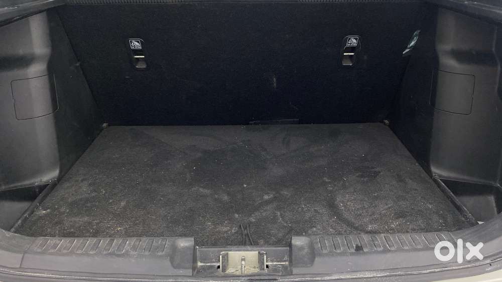 Maruti Suzuki Vitara Brezza 1.5 Vxi At, 2022, Petrol