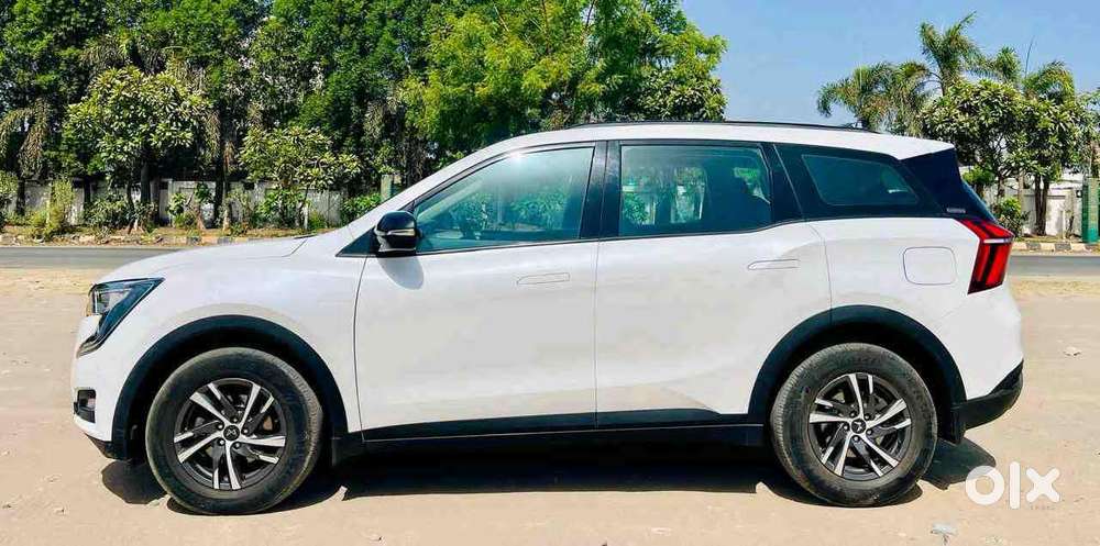 Mahindra Xuv700 2.2 Ax 5 Diesel At 7 Str, 2023, Diesel