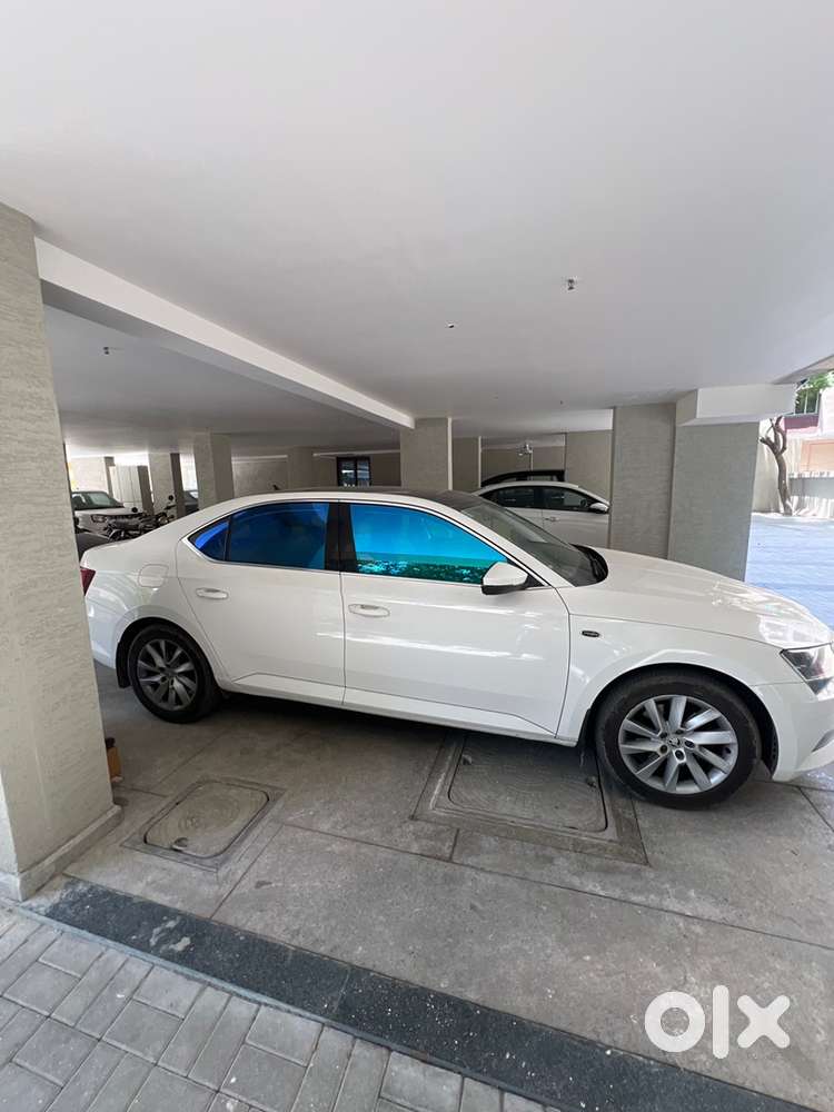 Skoda Superb 2017 Petrol Well Maintained