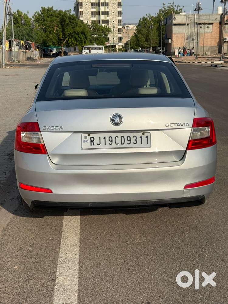 Skoda Octavia 2014 Diesel 80000 Km Driven