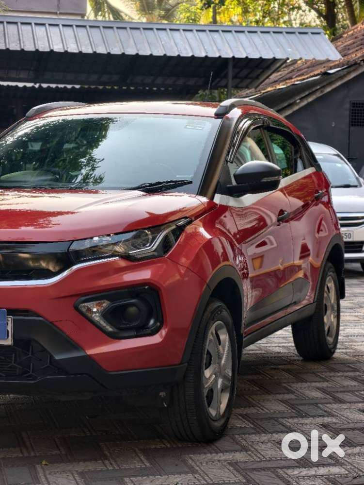 Tata Nexon 1.2 Revotron Xm (s), 2022, Petrol