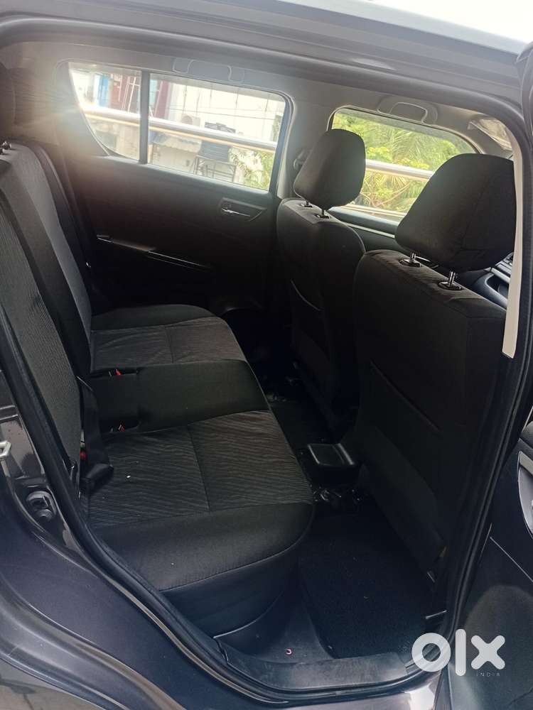 Maruti Suzuki Swift Vxi Optional, 2016, Petrol