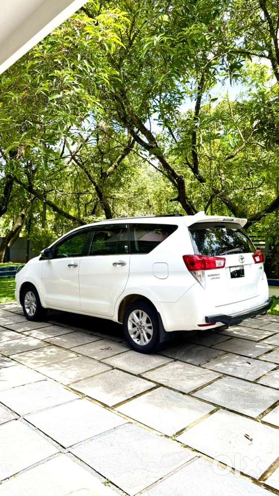 Toyota Innova Crysta 2017