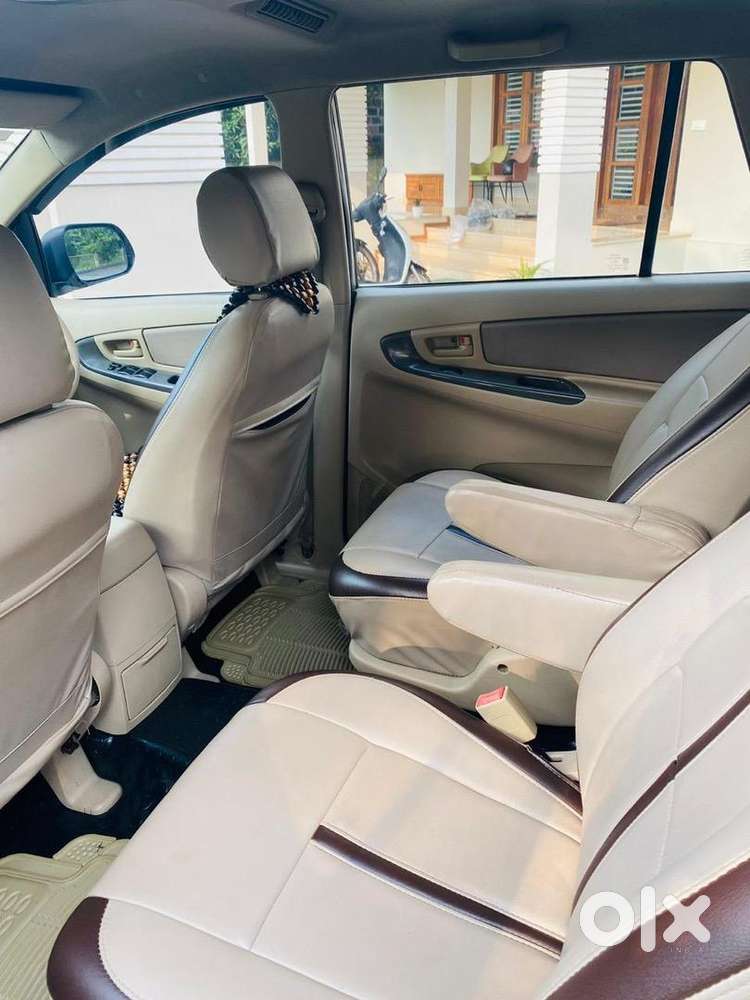 Toyota Innova 2009  Converted To 2014 G4  Mint Condition