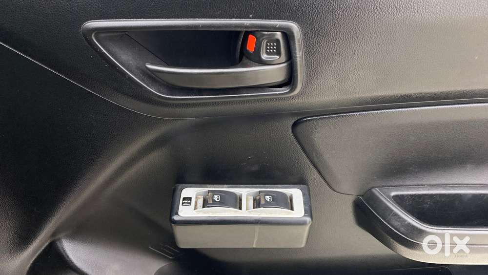 Maruti Suzuki Swift Lxi 2018, 2019, Petrol