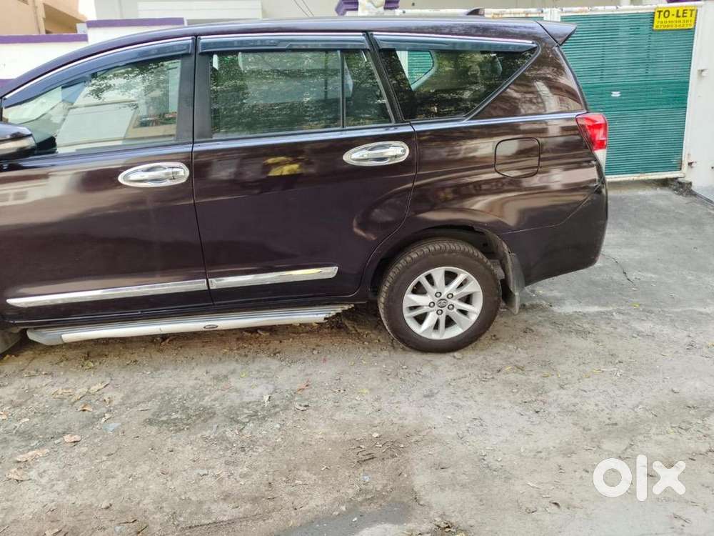 Toyota Innova Crysta 2017 Diesel 129000 Km Driven