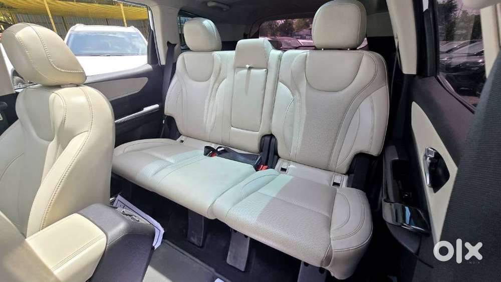 Mahindra Xuv700 2.2 Ax 7 Diesel Mt Str, 2025, Diesel
