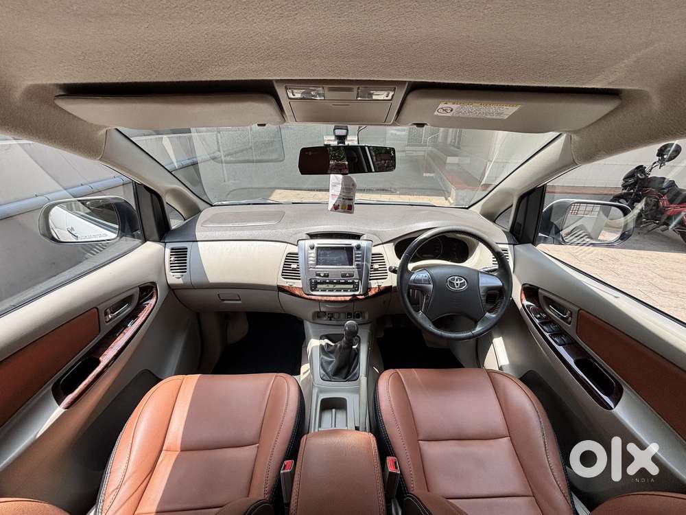 Toyota Innova 2.5 Vx 8 Str Bs-iii, 2014, Diesel
