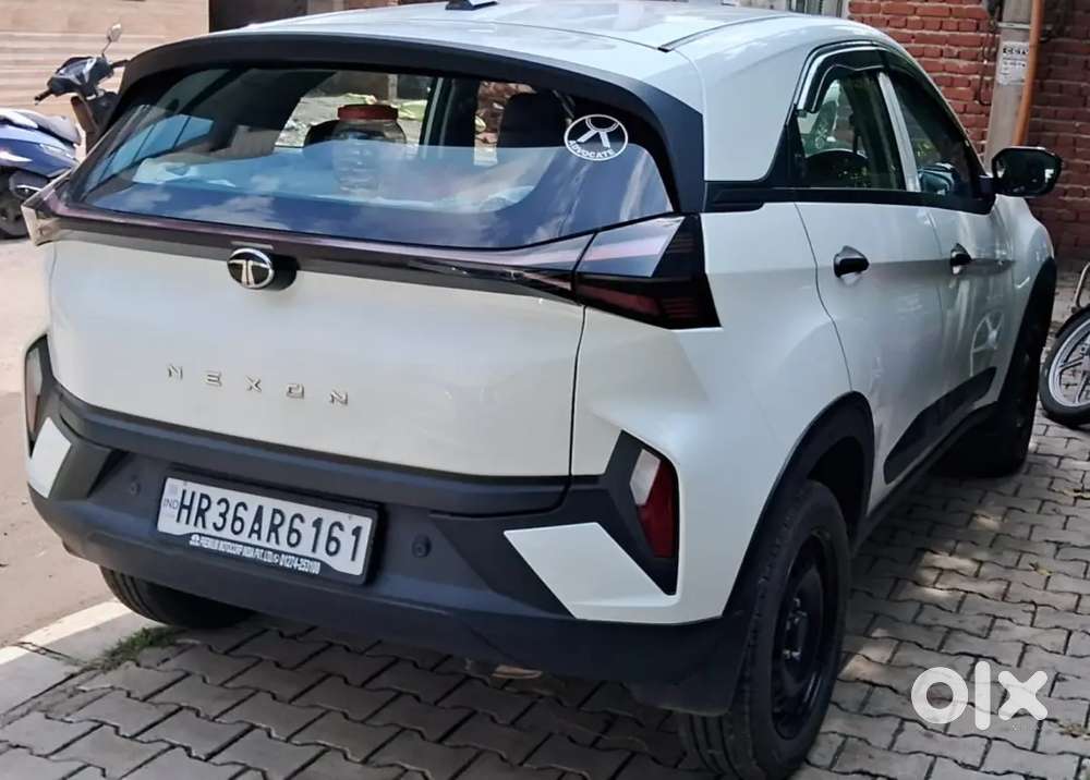 Tata Nexon Smart Plus