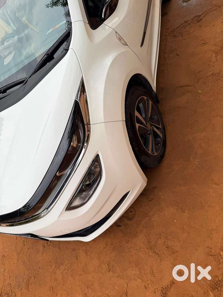 Tata Altroz 1.2 Petrol 2023