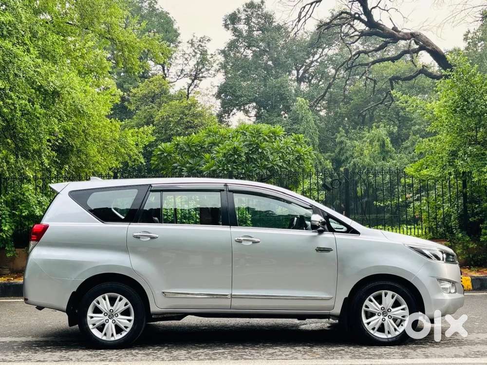 Toyota Innova Crysta 2.8 Zx At 7 Seater, 2017, Diesel