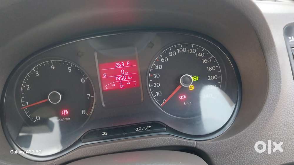 Volkswagen Vento 2010-2013 Petrol Highline At, 2014, Petrol
