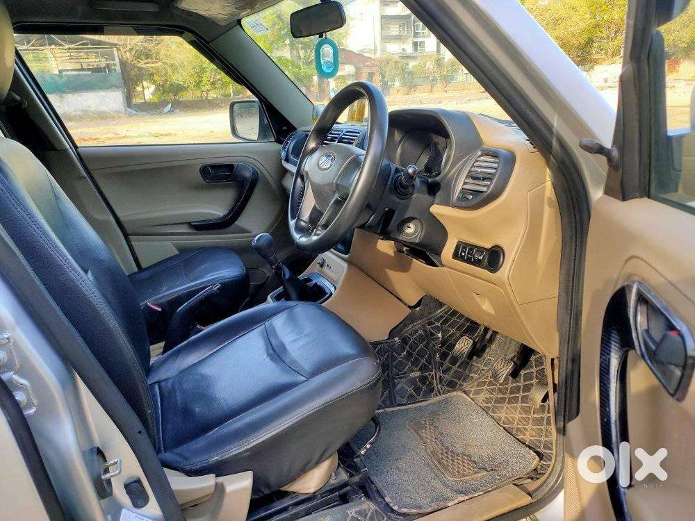 Mahindra Tuv 300 T6, 2016, Diesel