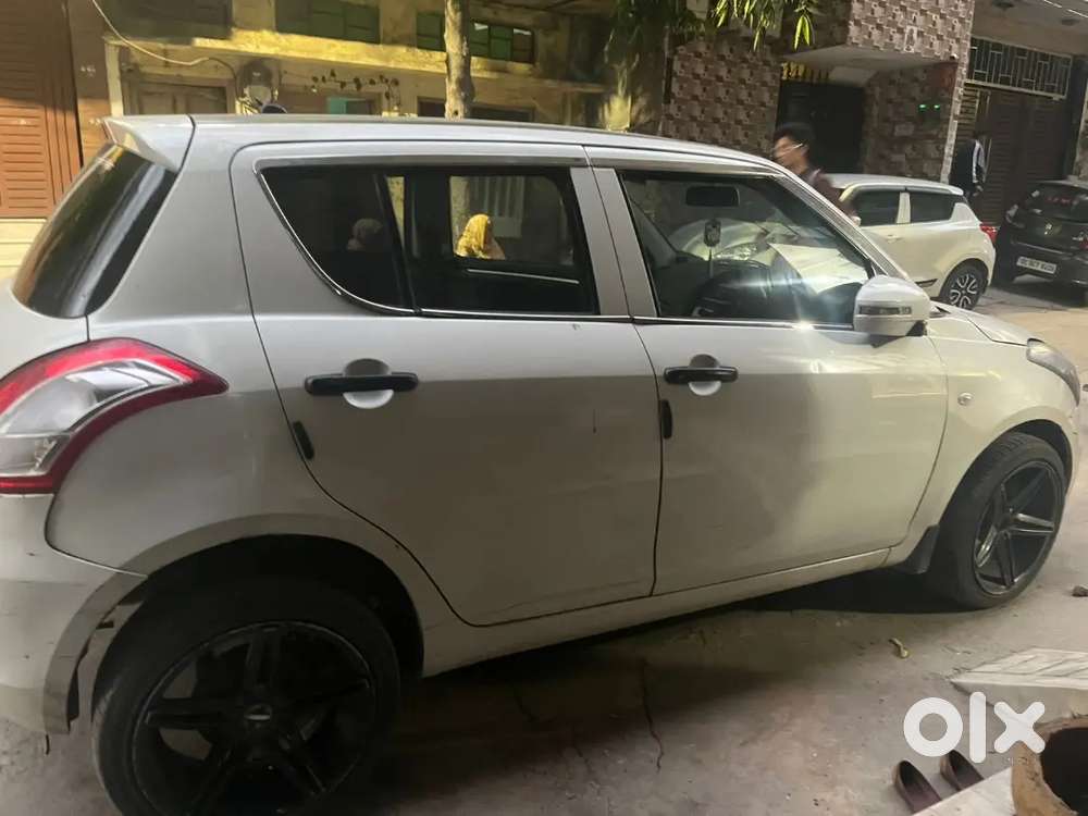 Swift Lxi Maruti 2015