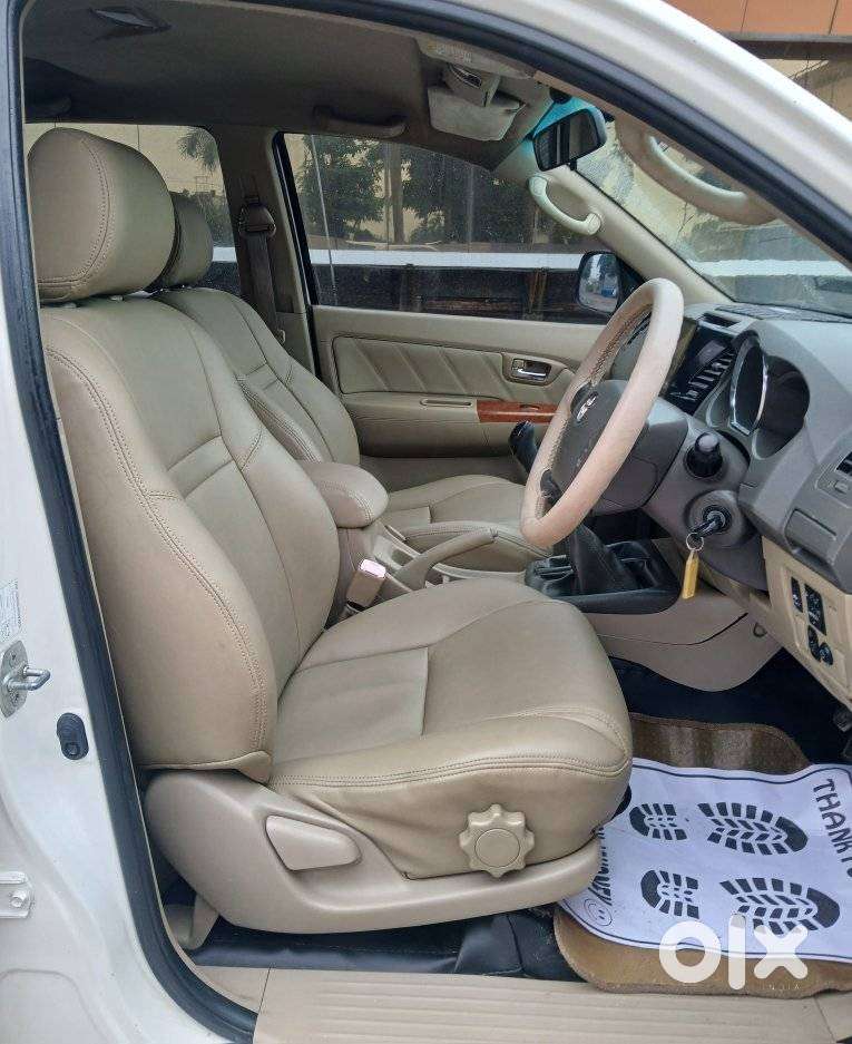 Toyota Fortuner 4x4 Manual Limited Edition, 2010, Diesel