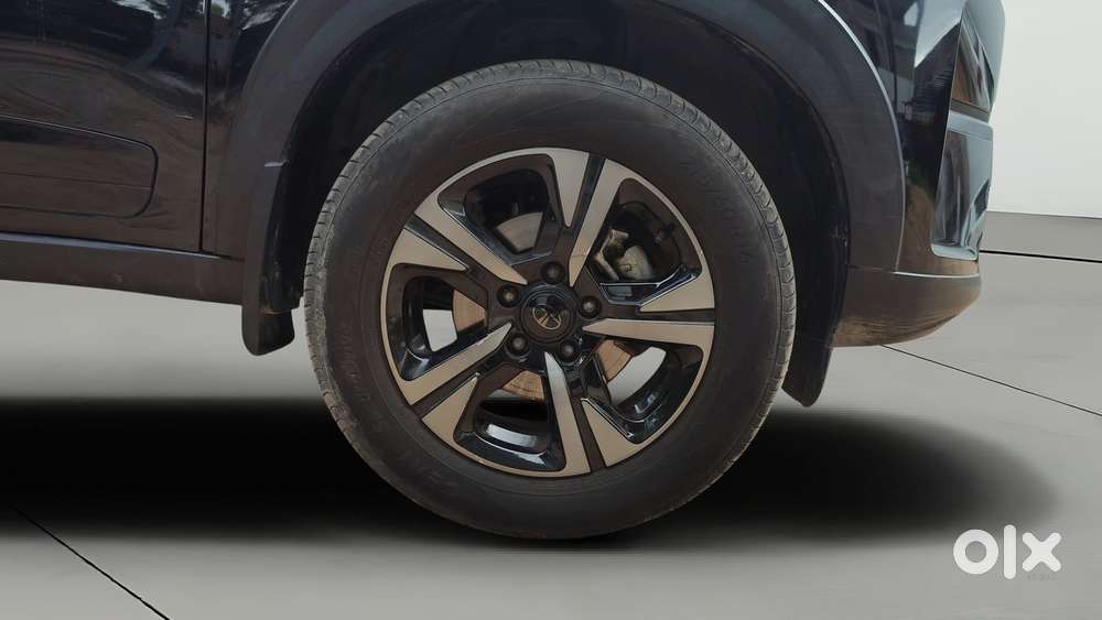 Tata Nexon Creative Plus S 1.2 Revotron Petrol 6 Mt, 2025, Cng & Hyb..