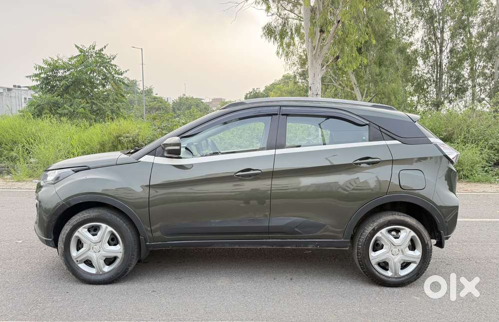 Tata Nexon 1.2 Revotron Xma Amt (s), 2021, Petrol