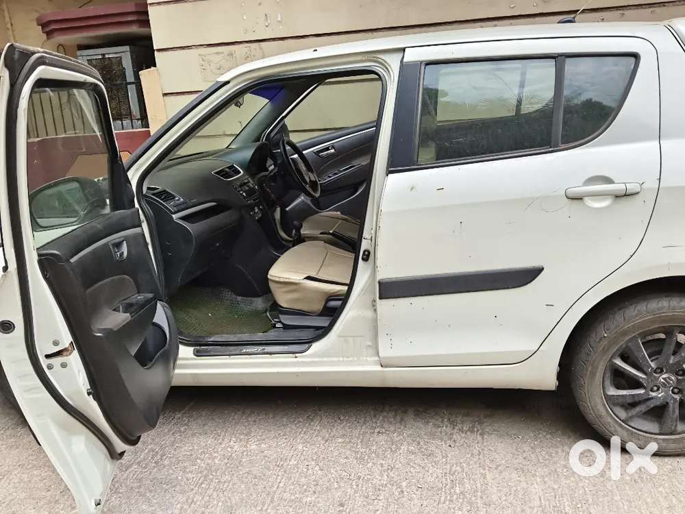 Maruti Suzuki Swift 2012 Diesel 123000 Km Driven