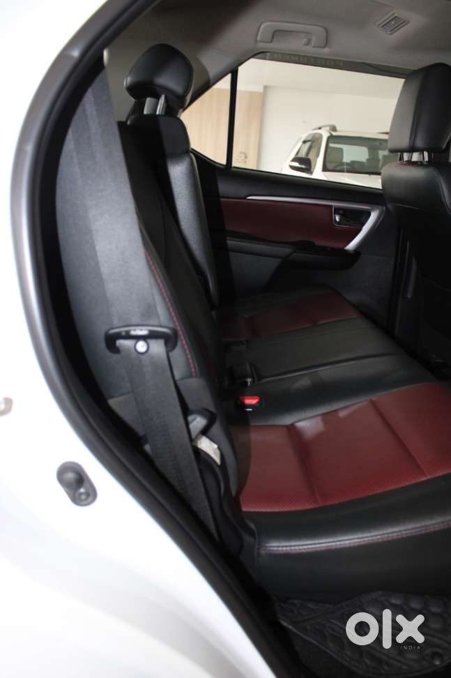 Toyota Fortuner Legender 4x2 At 2.8, 2024, Diesel