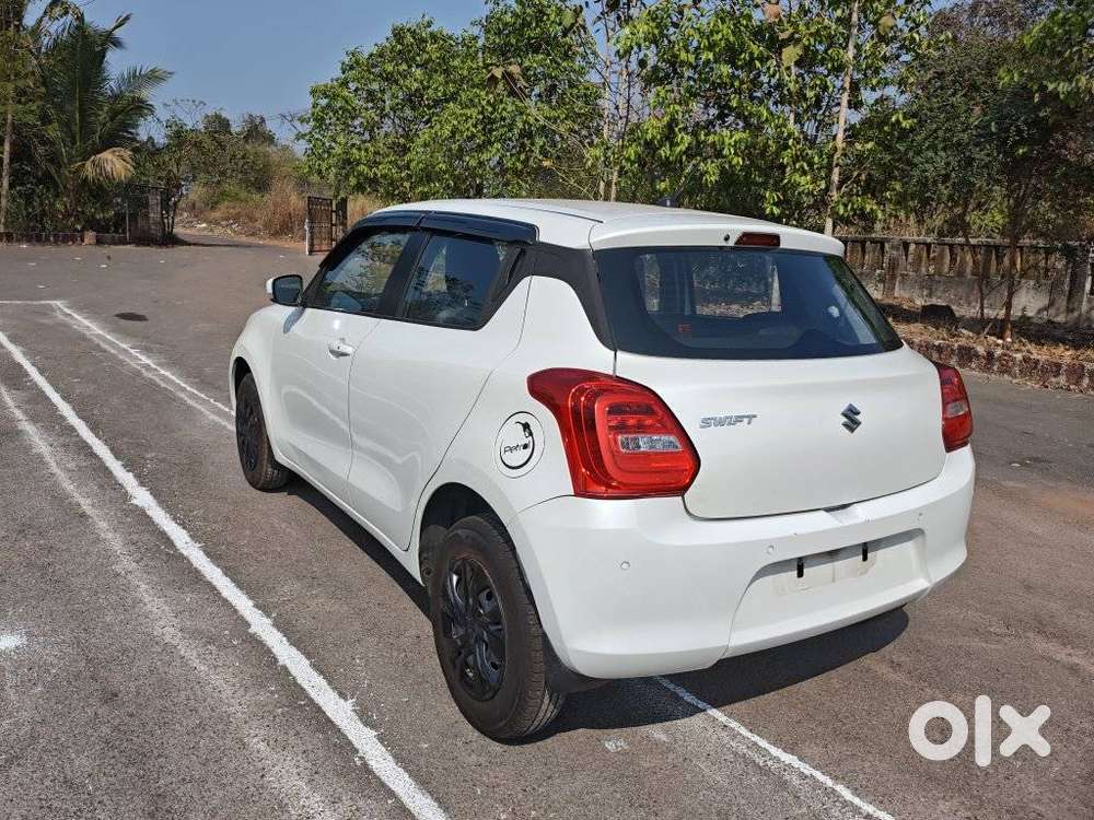 Maruti Suzuki Swift Vxi + Manual, 2022, Petrol