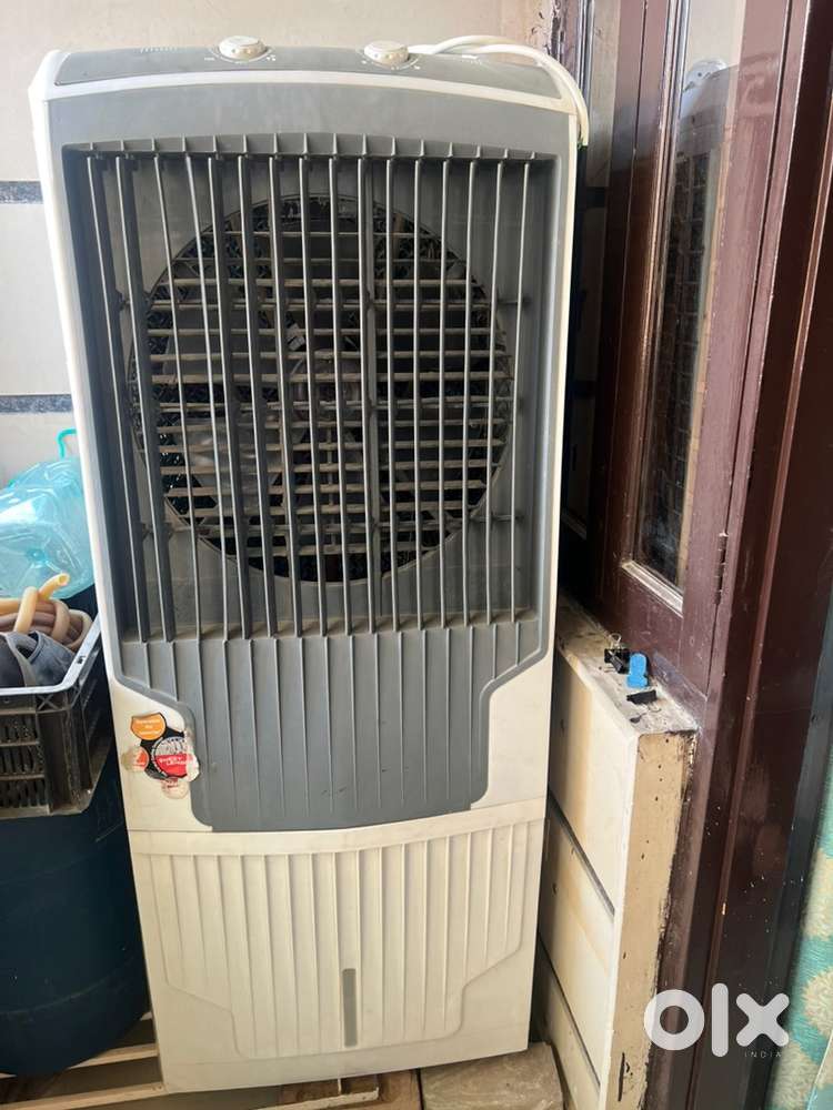 Tower Air cooler/ Honeycomb cooling/ Good working Conditions