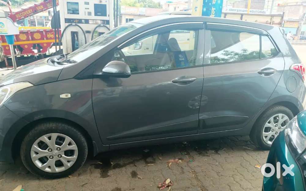 Hyundai Grand I10 2015 Diesel 18034 Km Driven Well Maintained