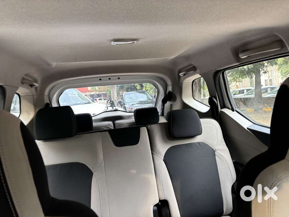 Renault Triber Rxt, 2022, Petrol
