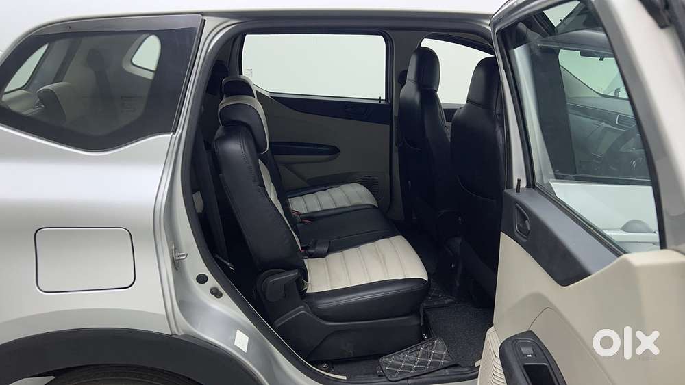 Renault Triber Rxt, 2022, Petrol