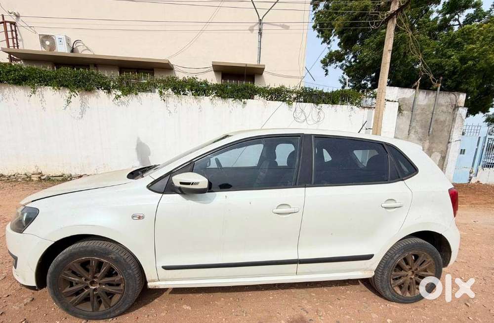 Volkswagen Polo Petrol Highline 1.6l, 2011, Diesel