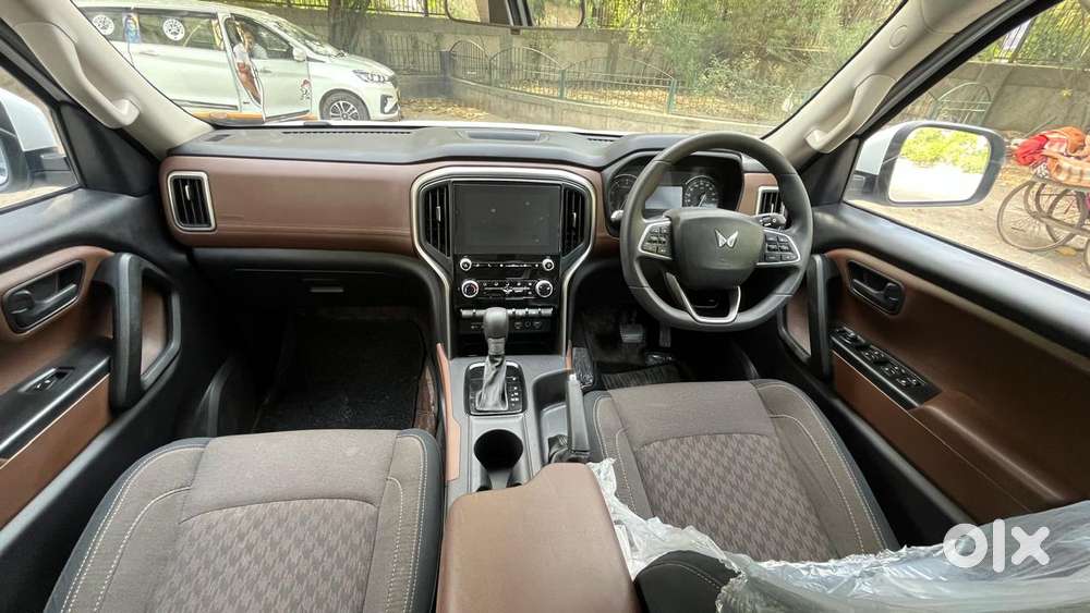 Mahindra Scorpio-n 2.0 Z4 Petrol At 7 Str, 2025, Petrol