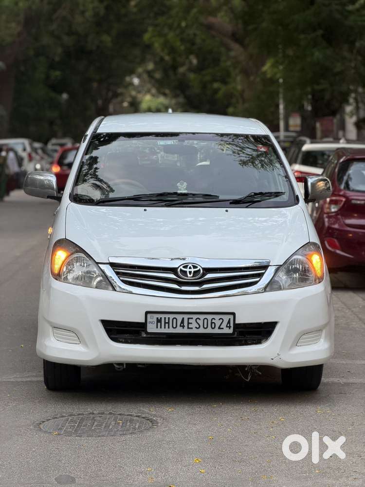Toyota Innova 2.5 G (diesel) 8 Seater, 2010, Diesel