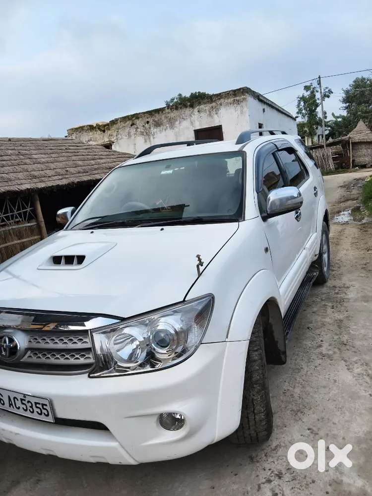 Toyota Fortuner Legender 162000 Km Driven