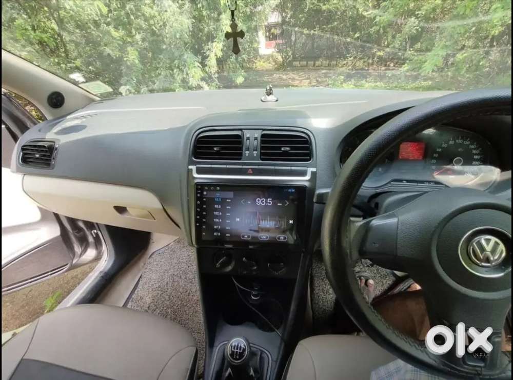 Volkswagen Polo 1.2 Petrol Comfortline (2011)