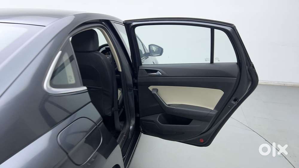 Skoda Slavia Style 1.0l Tsi At, 2023, Petrol