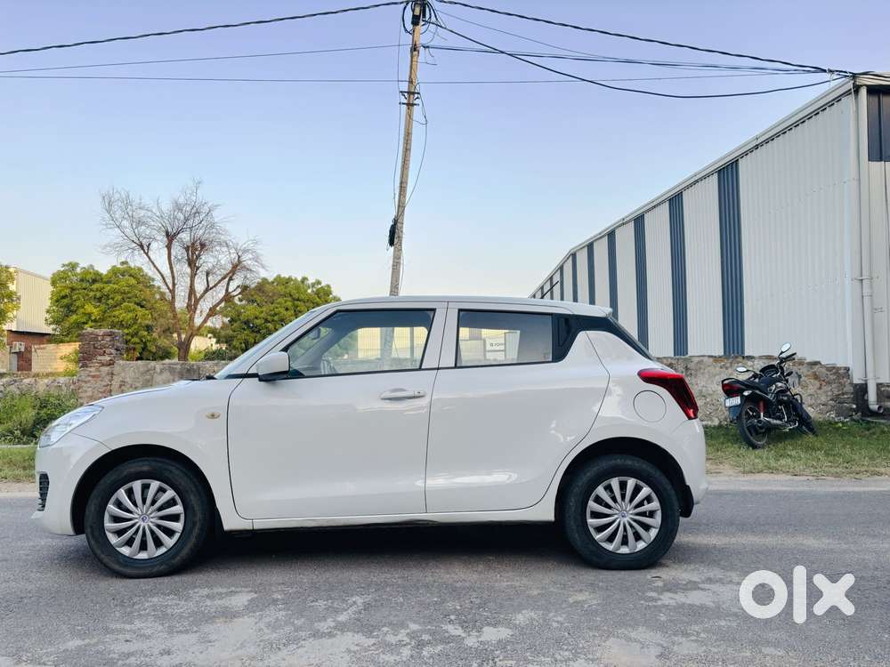 Maruti Suzuki Swift Lxi Option, 2022, Petrol