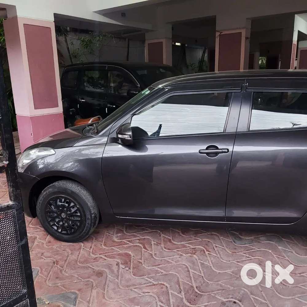 Maruti Suzuki Swift 2017 Petrol 59700 Km Driven