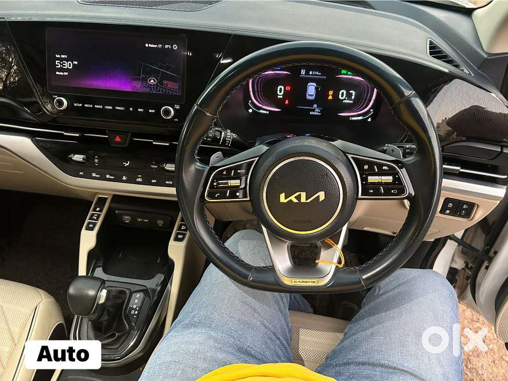 Kia Carens Luxury (o)1.5 Diesel At 7 Str, 2023, Diesel