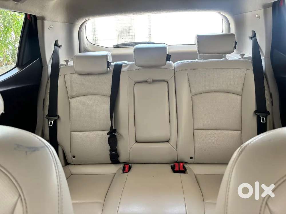 Top End Xuv 300 W8 Optional In Excellent Condition