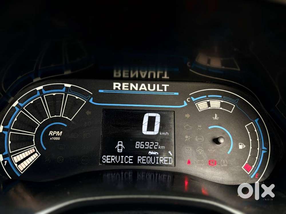 Renault Triber Rxz, 2021, Petrol
