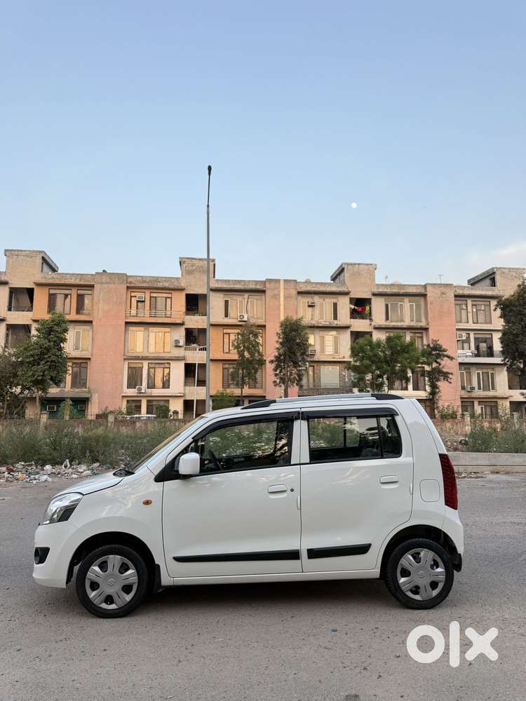 Maruti Suzuki Wagon R Vxi Amt Opt, 2016, Petrol