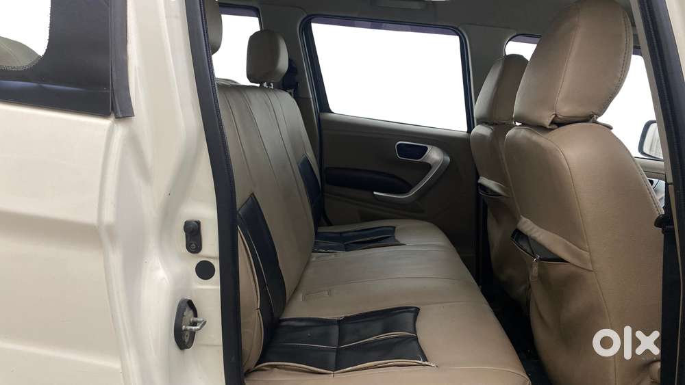 Mahindra Tuv 300 Mhawk100 T8, 2017, Diesel