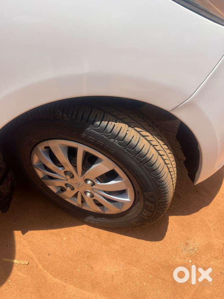 Hyundai I10 Sportz, 2014, Petrol